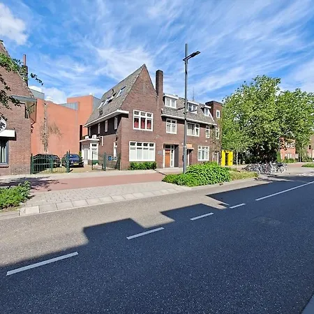 Apartamento Hertogstraat D Modern 2p *